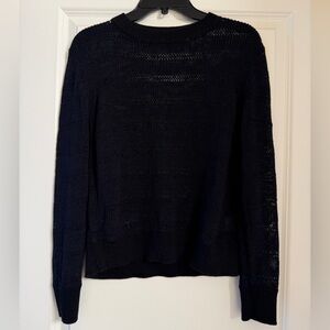 Simple Women's Classic Black Crew Neck Sweater